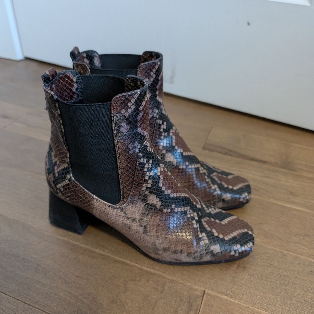 La Canadienne/Booties Sz 37